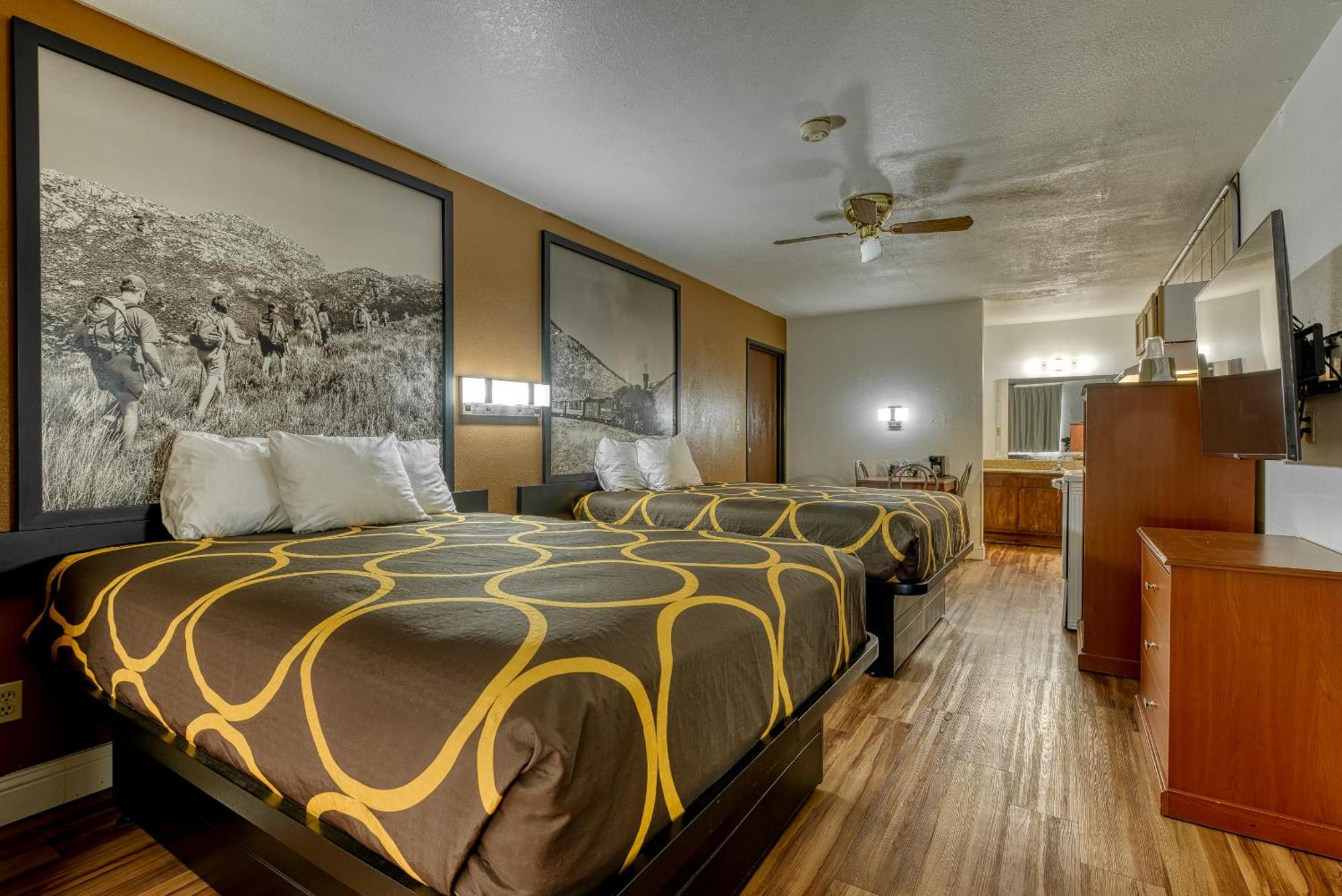 Super 8 by Wyndham Alamosa Motel Ruang foto