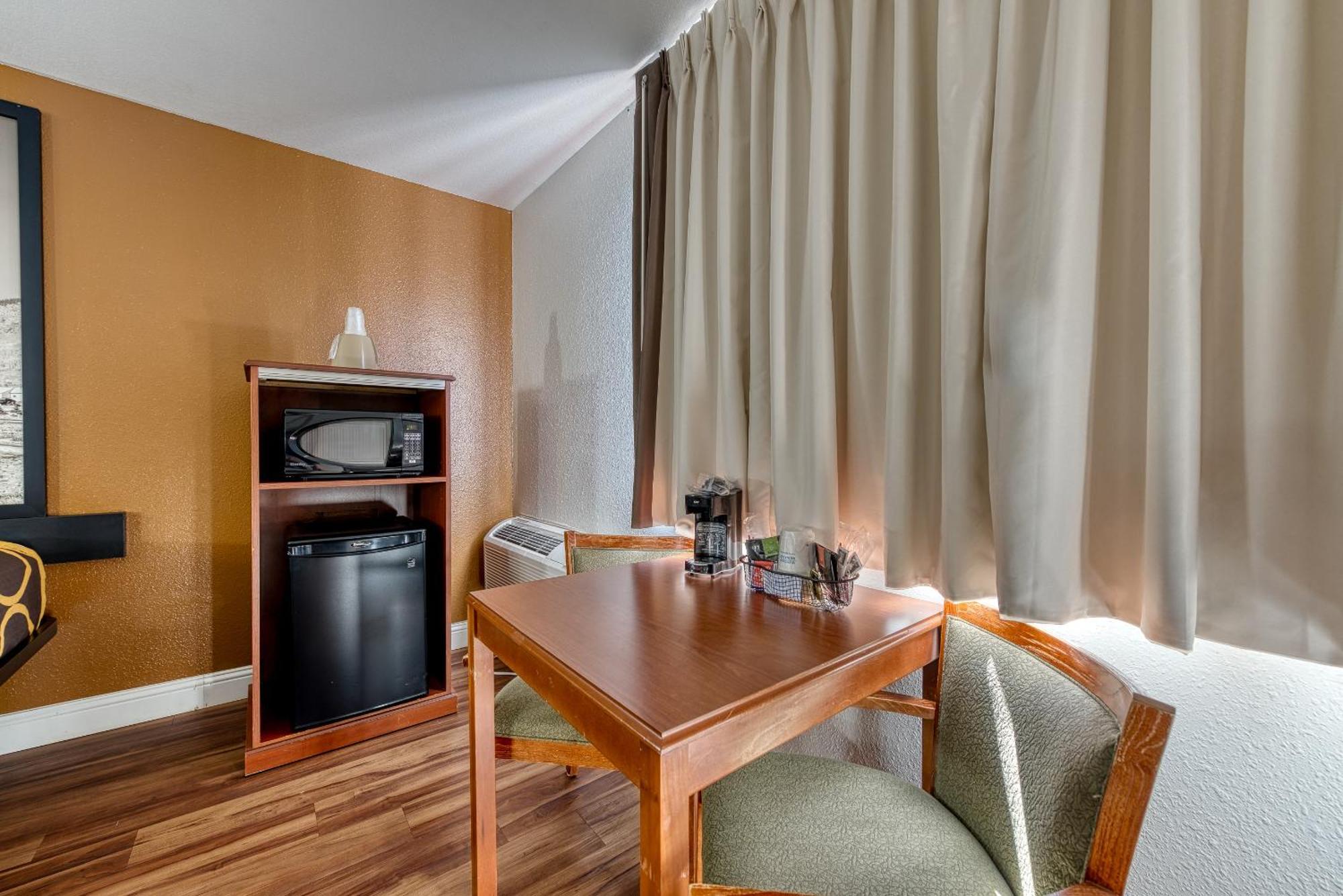 Super 8 by Wyndham Alamosa Motel Ruang foto